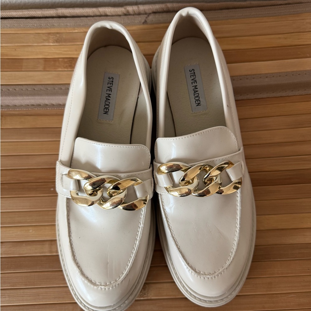 Steve Madden Cream Flats with Gold Accent